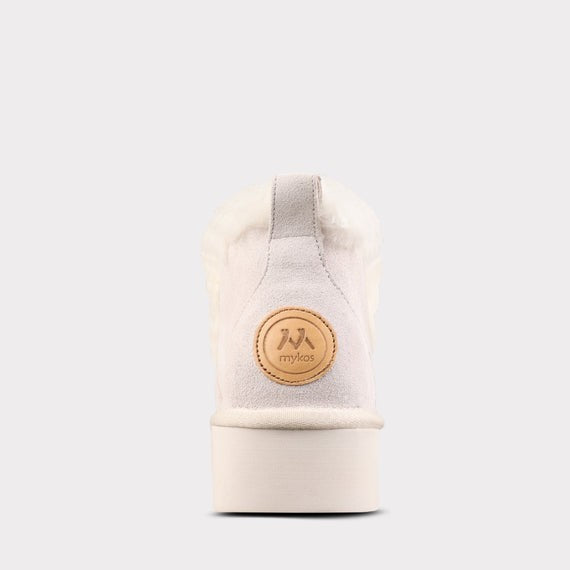 MYKOS' Britt 'Women's Pull-On Slipper Bootie WINTER WHITE SZ 6          MW2450
